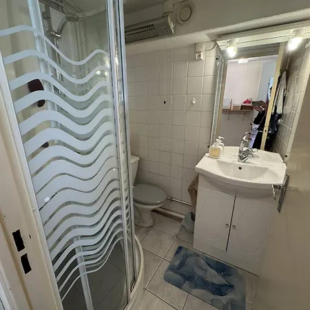 Apartment Mezzanine A La Pinede Pour 4 Pers, Parking Prive - Fr-1-749-94 Agde